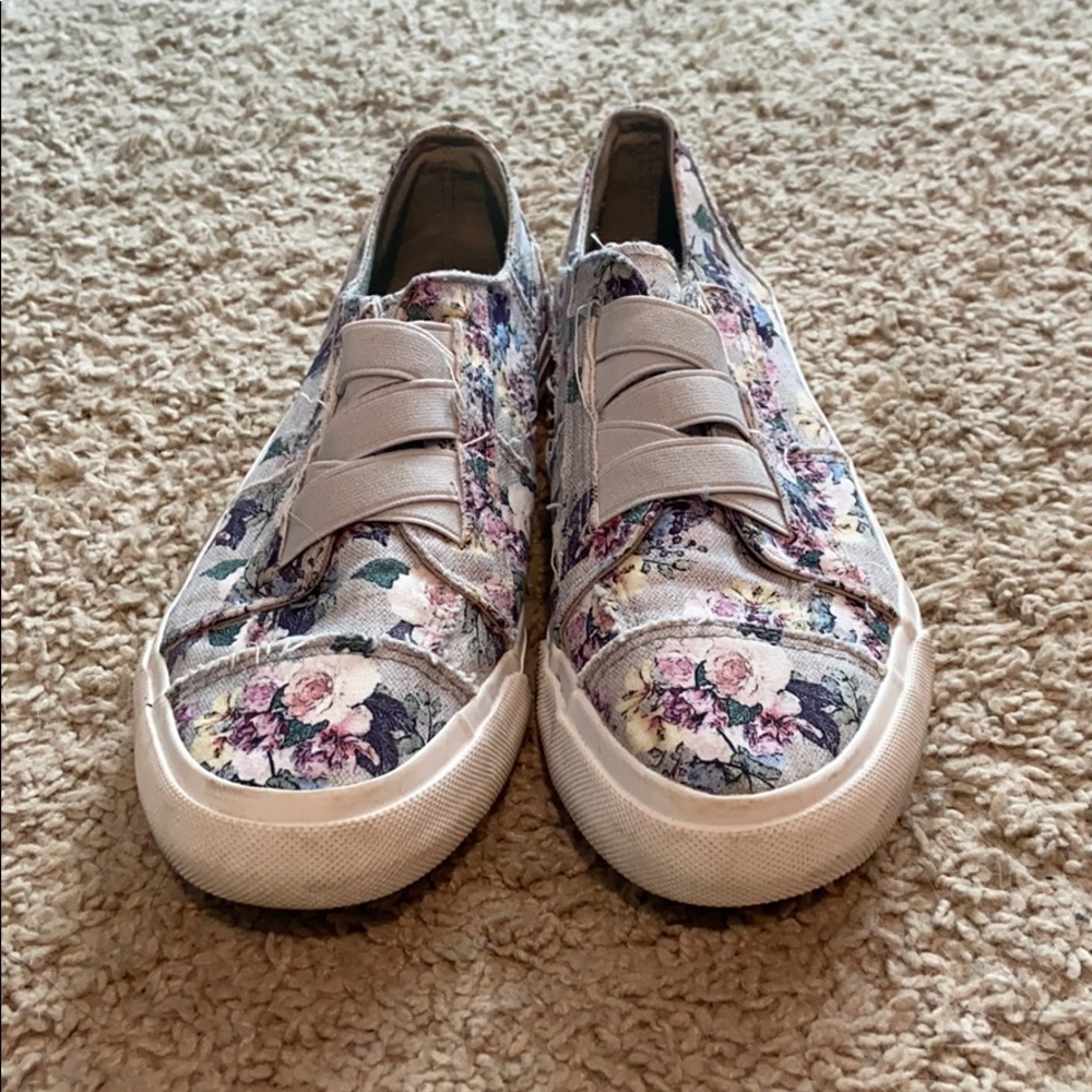 Slip on sneakers